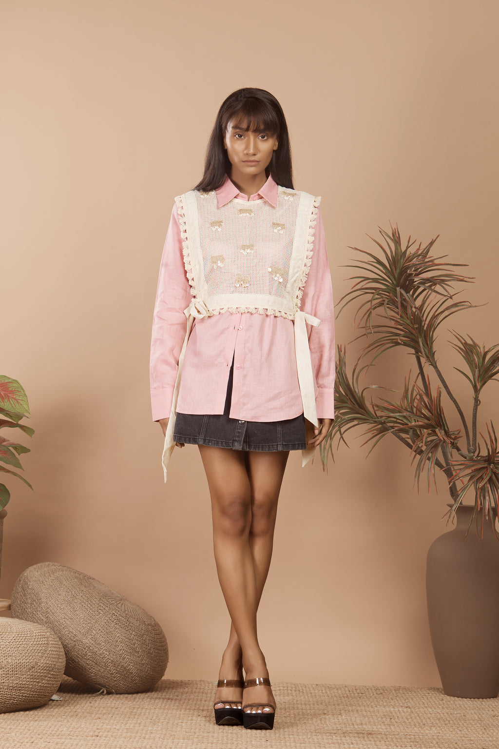 Nirvi Shirt & Bib