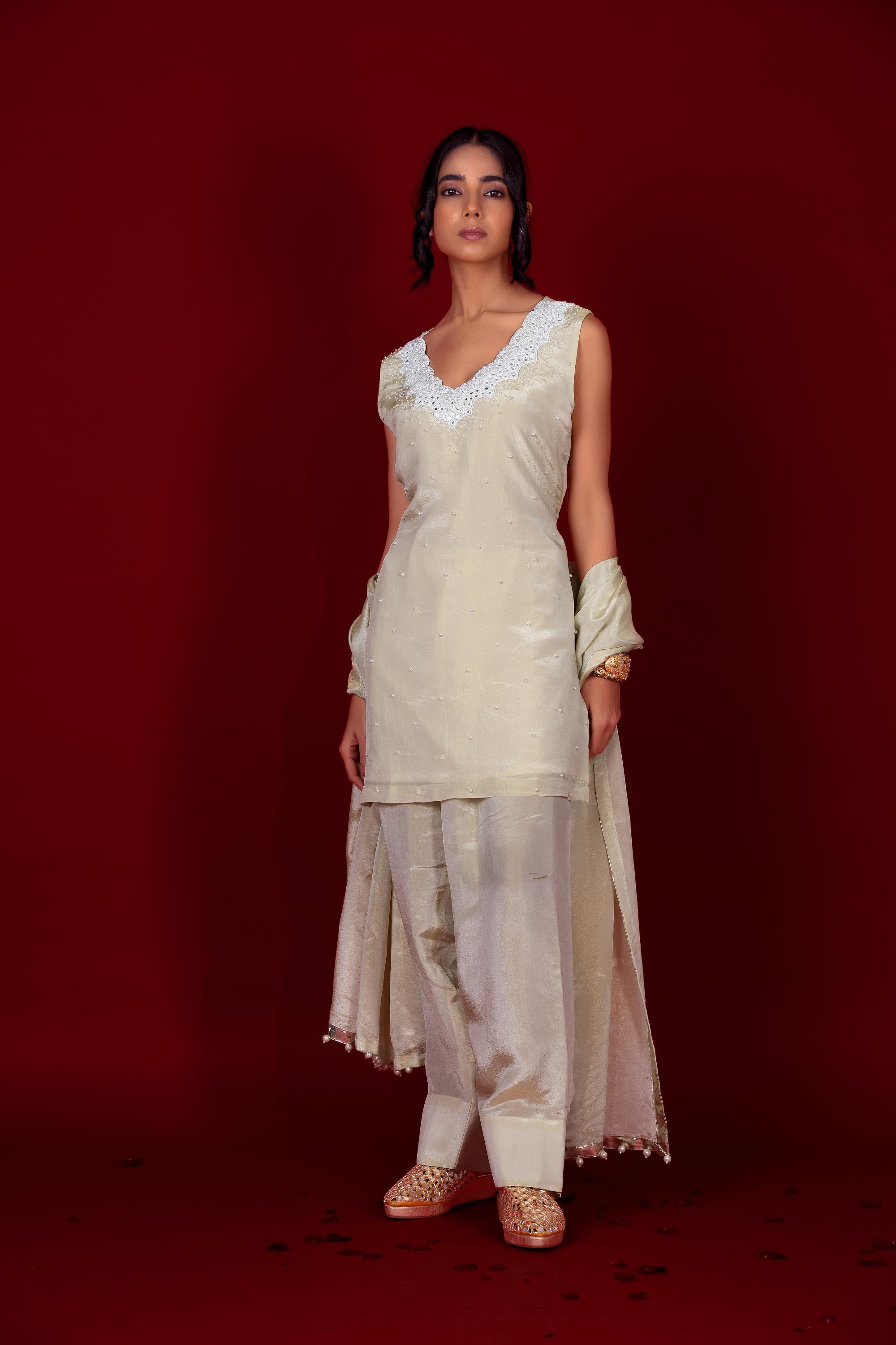 Ivory Scallop Kurta with Farsi salwar